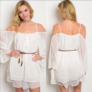 Mini chiffon off-shoulders dress